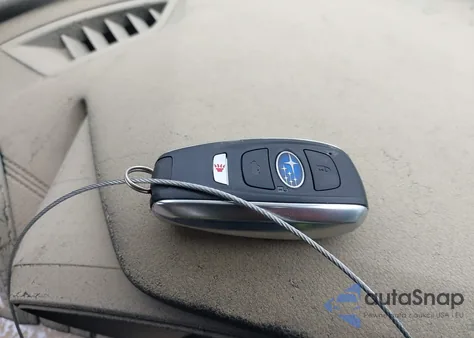 2022 Subaru Forester Premium z USA, uszkodzony, nr VIN JF2SKAEC1NH418248